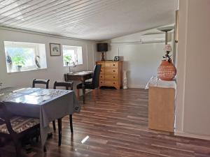 Tofta Konstgalleri-Hel Lägenhet 70kvm