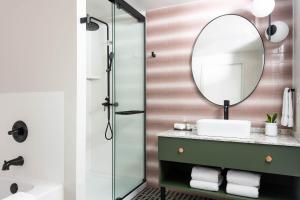 Hotel Indigo Saint Louis Central West End by IHG