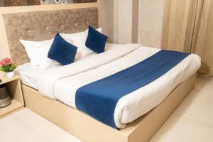 Rosewood at Rajpur Road by Zenvana
