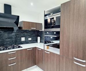 New build modern high spec house