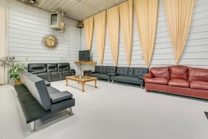 Barbeau Studio with St Marys River Views!