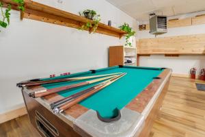 Barbeau Studio with St Marys River Views!