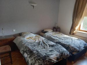 Maisons de vacances La locomotive by La BB12087 : photos des chambres