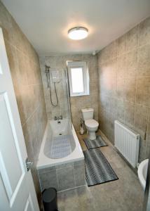 Relax 3 minute walk to the beach