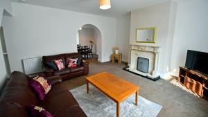 Relax 3 minute walk to the beach