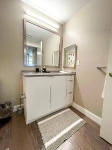 Glamorous Getaway in Hollywood