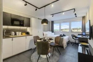 Appartement für 1-2 - WLAN - Parkplatz - Homeoffice - 兰施图尔