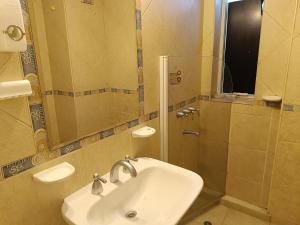 Depto de 1 dormitorio en Blvd. San Juan cerca de La Cañada