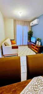 Apartamento TOP CLIMATIZADO em CRICIÚMA-SC - ótimo CUSTO-BENEFÍCIO - Cozinha completa - Cama Box - WiFI - Smart TV - Apps YouTube - NetFlix - Prime Vídeo - Garagem coberta - Portaria Digital 24h - Lugar sossegado e arborizado - Acomoda até 5 pessoas - Rio Maina