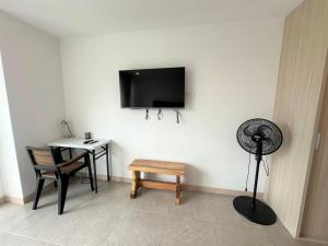 Belmonte218-Apartaestudio en Av centenario con piscina gym bbq