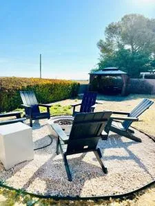 Silver Lakes Oasis with Resort Style Amenities - Helendale