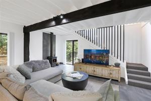 Waterfront Stay, Pet Friendly 1 Night Stays!