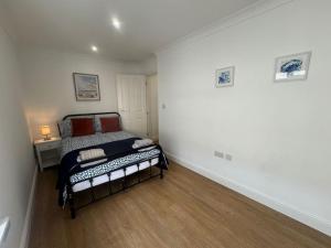 2 bedroom, Parking, Hounslow St