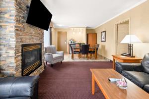 Best Western Plus NorWester Hotel & Conference Centre