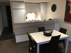 Ballarat - On the Lake with gift voucher