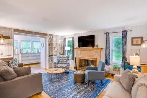 4 Mi to Skiing Cottage with Fire Pit in Richmond! - Richmond