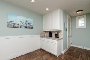 Walk to the Beach TC 1314