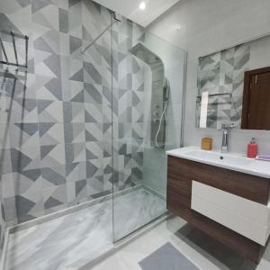 Grand Appartement Vue Mer, Balcon & Parking privé