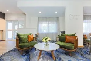 休斯顿杭布尔费尔菲尔德套房客栈 - 亨博尔