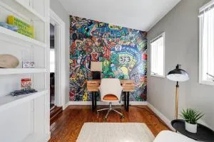 Vibrant Haven Minutes from Libbie Mill and RVA Buzz - Dumbarton