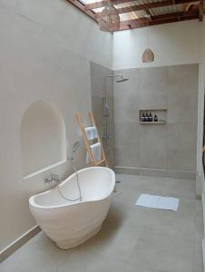 Villa Luca, Riverside Retreat near Tanah Lot