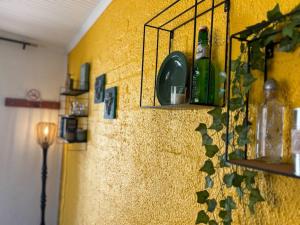 Mountain Views, beach walks, heart of old village