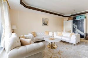 Super flat in Corniche tower