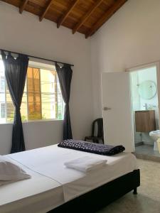 Hostal CasaBlanca, Laureles Estadio