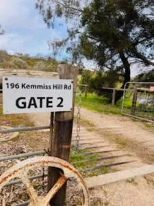 Yankalilla Foothills Retreat - Wattle Flat