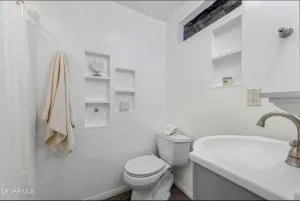 Emeric Ave in Simi Valley - 西米谷