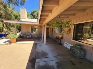 Temecula Wine Country Ranch with 200 year old oaks - Sage