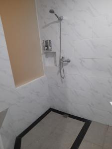 Beach Hotel Wirton Batukaras