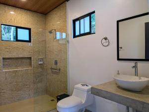 Fully furnished lodge with hot tub and pool - Alto Castillo