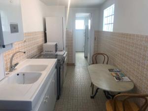 Appartements Charmant T2 avec Terrasse et Parking Prive, Tout Confort, Proche Trouville - FR-1-712-88 : Appartement