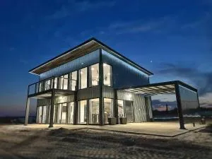 High Plains Hideaway - Quinter