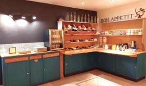 Hotels Logis Hotel La Rosiere----Situe entre BAYEUX et ARROMANCHES : photos des chambres