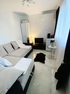 Cozy Corner - I.C. Brătianu