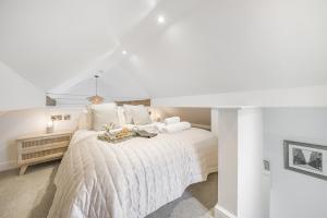 Brand New Listing - The Honey Pot in Stanton