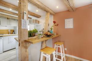 Appartements BRETZEL gite dans maison Alsacienne, Eguisheim : photos des chambres