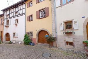 Appartements BRETZEL gite dans maison Alsacienne, Eguisheim : photos des chambres
