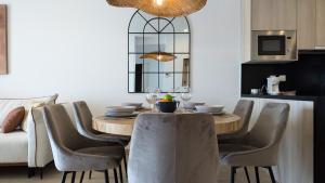 SUNNY HILLS rooftop apartment