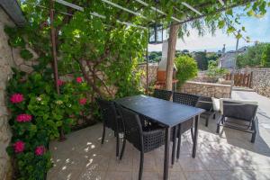 Apartment in Veli Losinj 26473 