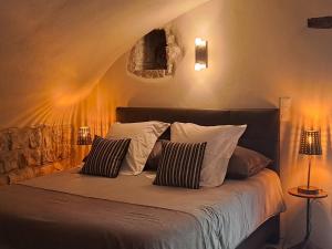 Maisons de vacances L Antre de Pierres - chambres d'hotes et gites : photos des chambres