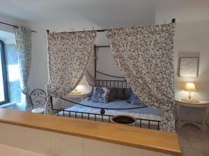 Maisons de vacances L Antre de Pierres - chambres d'hotes et gites : photos des chambres