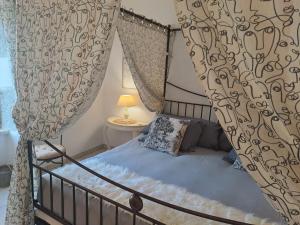 Maisons de vacances L Antre de Pierres - chambres d'hotes et gites : photos des chambres