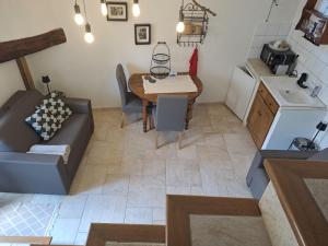 Maisons de vacances L Antre de Pierres - chambres d'hotes et gites : photos des chambres