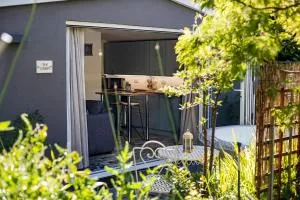 Hideaway Cabin for two on edge of New Forest - 欣顿