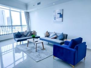 HARF4606 Huge water front 1BR Apt with 2 Sofa Beds in Alreem Island