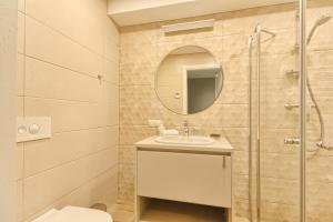 Asian Magnolia Express Studio Apartments