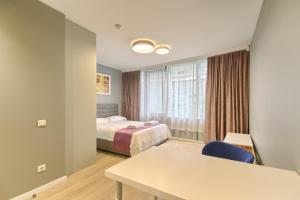 Asian Magnolia Express Studio Apartments